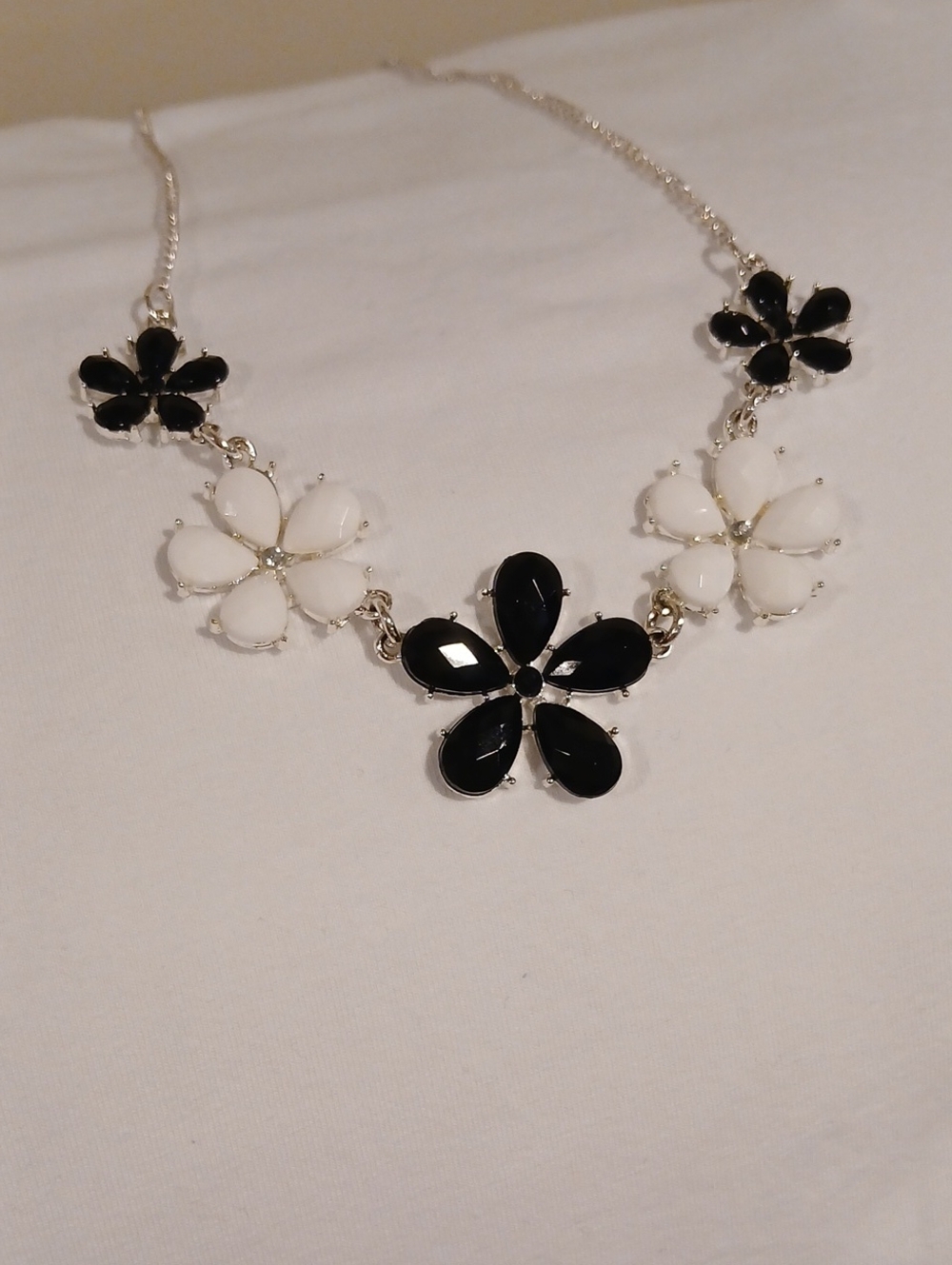 Floral Black and White Necklace Costume Jewelry